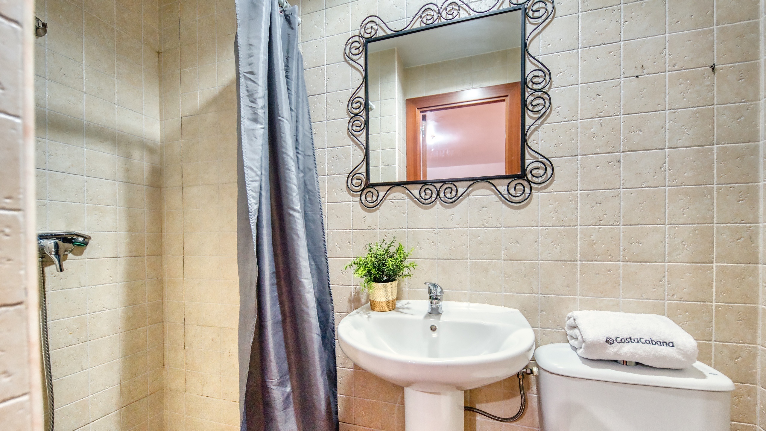 Holiday villas Costa Brava Spain - Villa Marysol - Bathroom