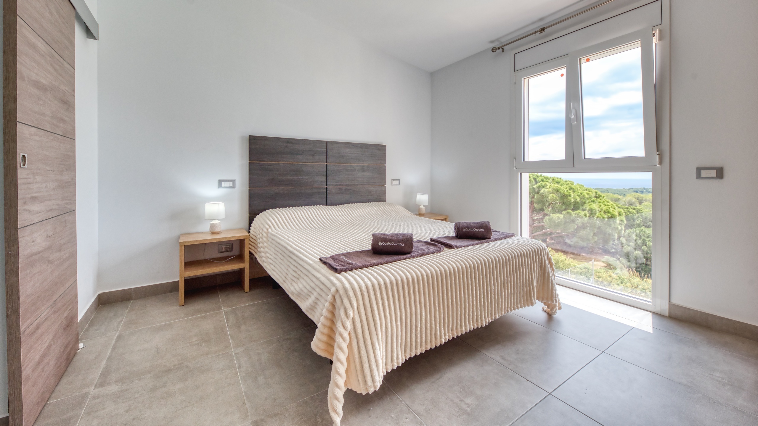 Holiday villas Costa Brava Spain - Villa BellaVista - Bedroom
