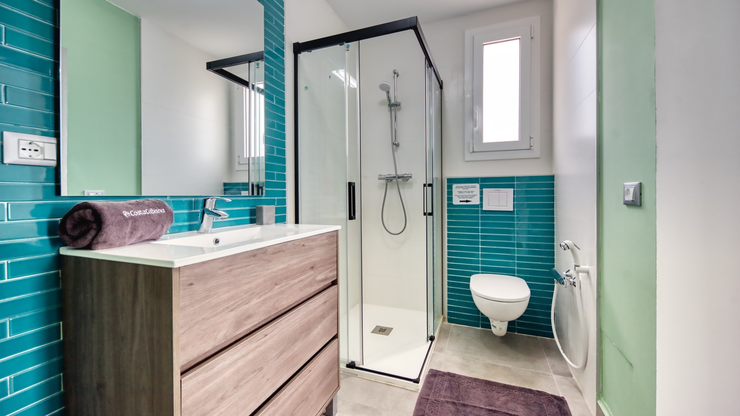 Holiday villas Costa Brava Spain - Villa BellaVista - Bathroom