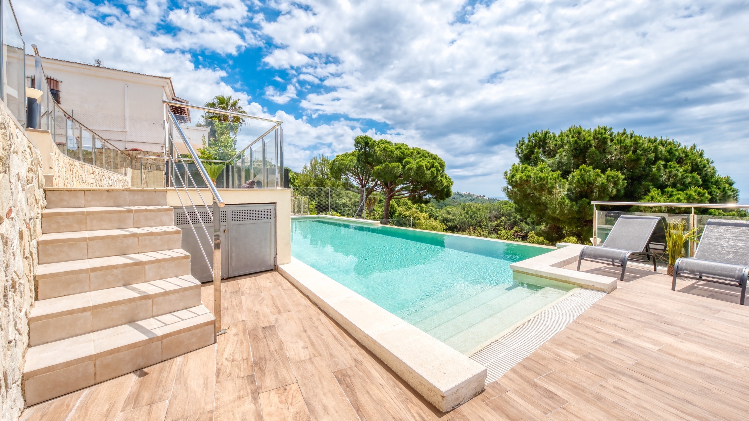 Holiday villas Costa Brava Spain - Villa BellaVista - Swimming pool