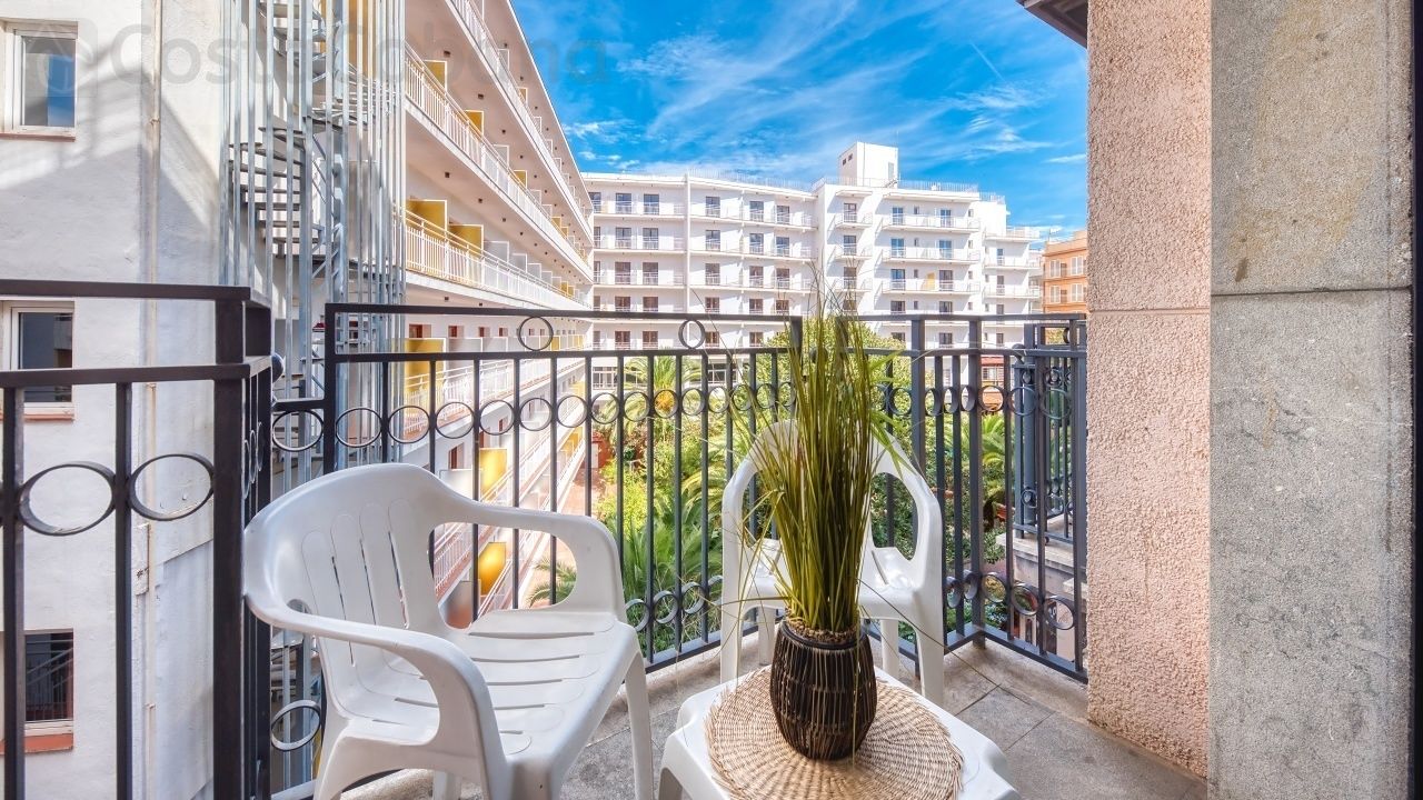 Holiday villas - Costa Brava - Spain - Apartment Gaudi - Terrace