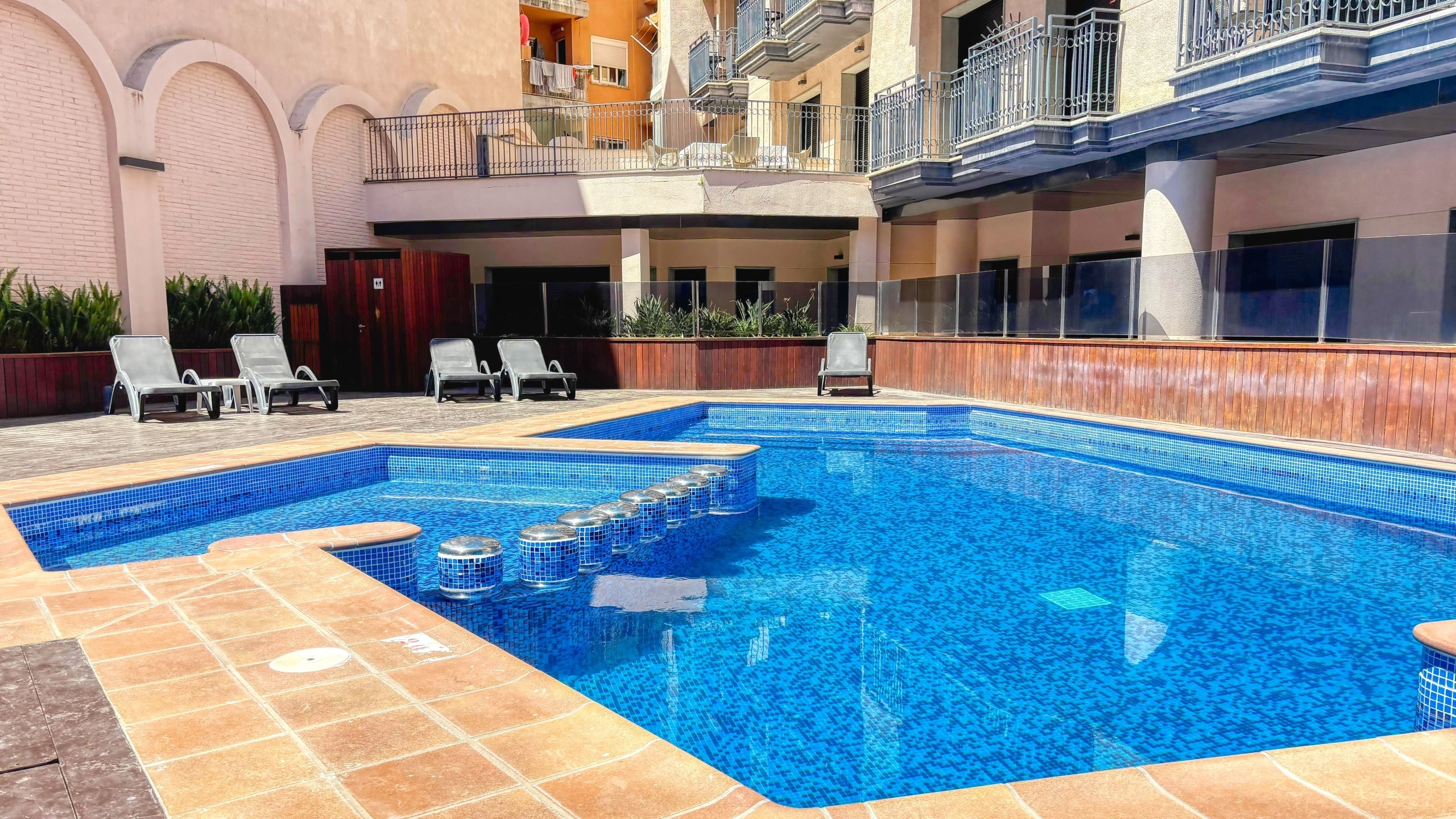Holiday villas Costa Brava Spain - Apartment Gaudi - Swimming pool