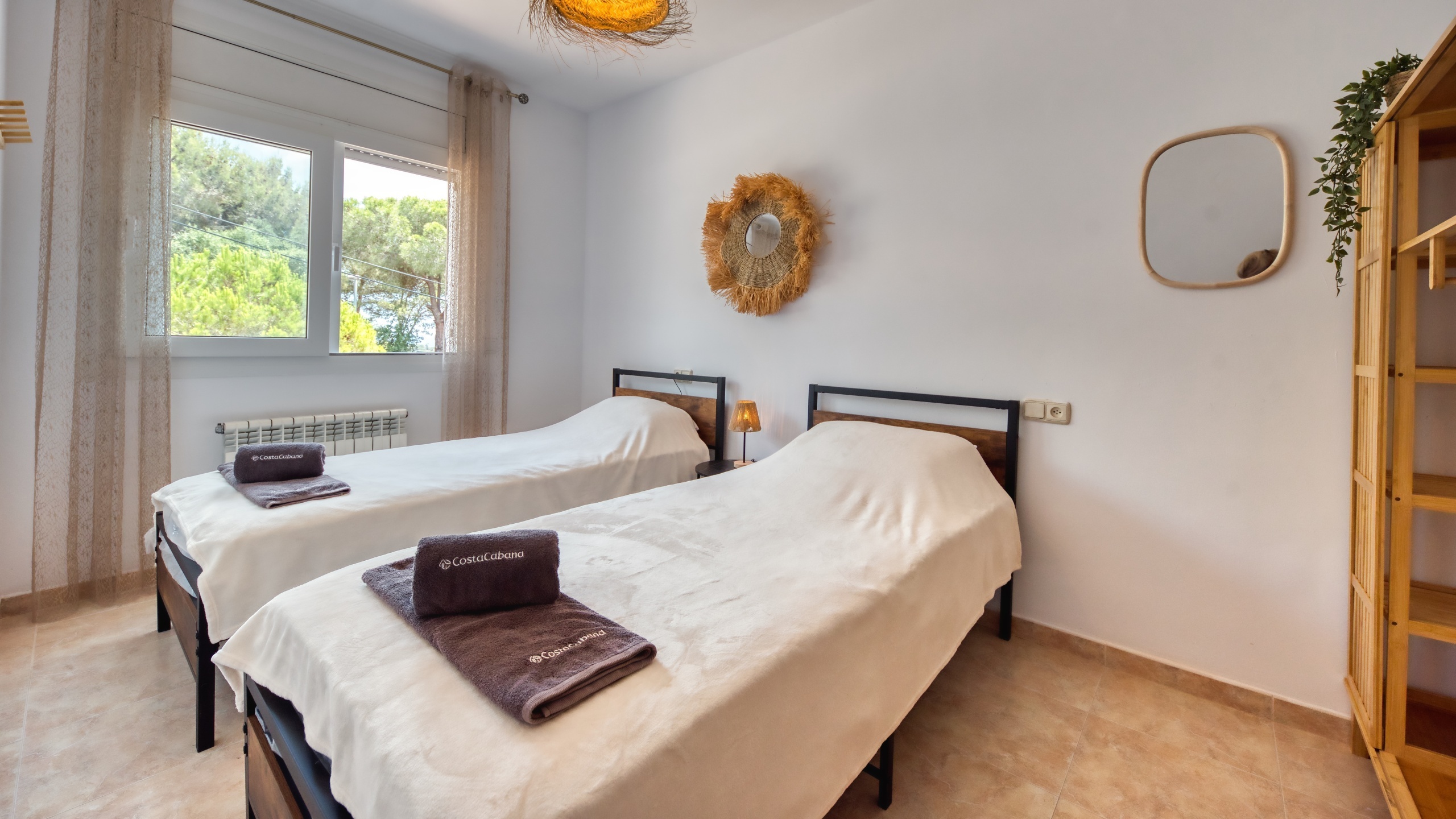 Holiday villas Costa Brava Spain - Villa Ibiza - Bedroom