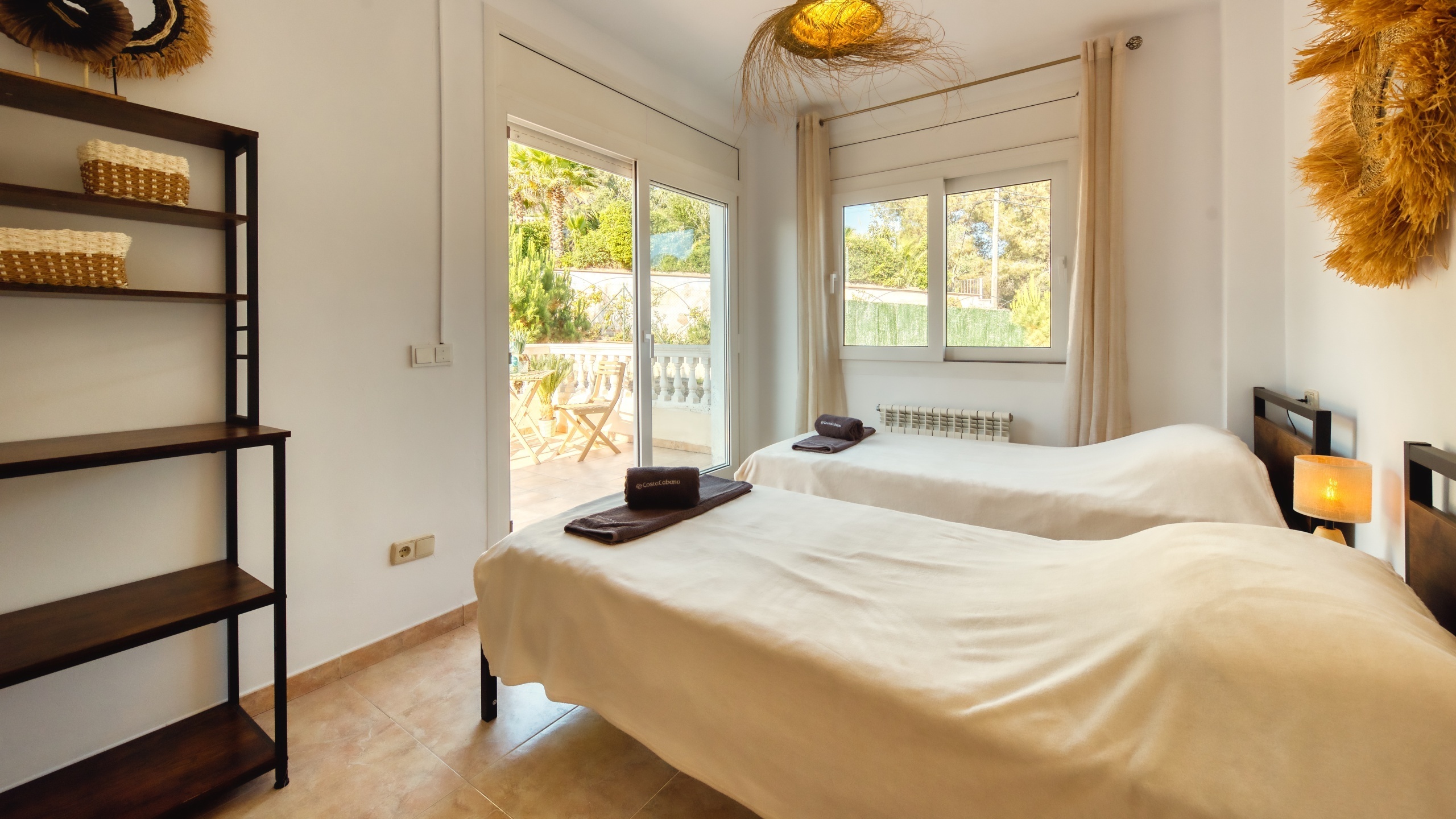 Holiday villas Costa Brava Spain - Villa Ibiza - Bedroom
