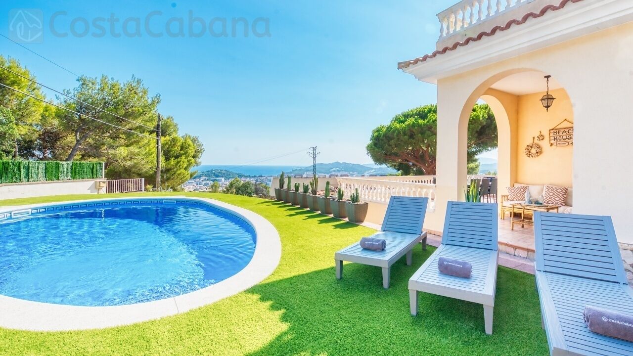 Holiday villas - Costa Brava - Spain - Villa Ibiza - Swimming pool