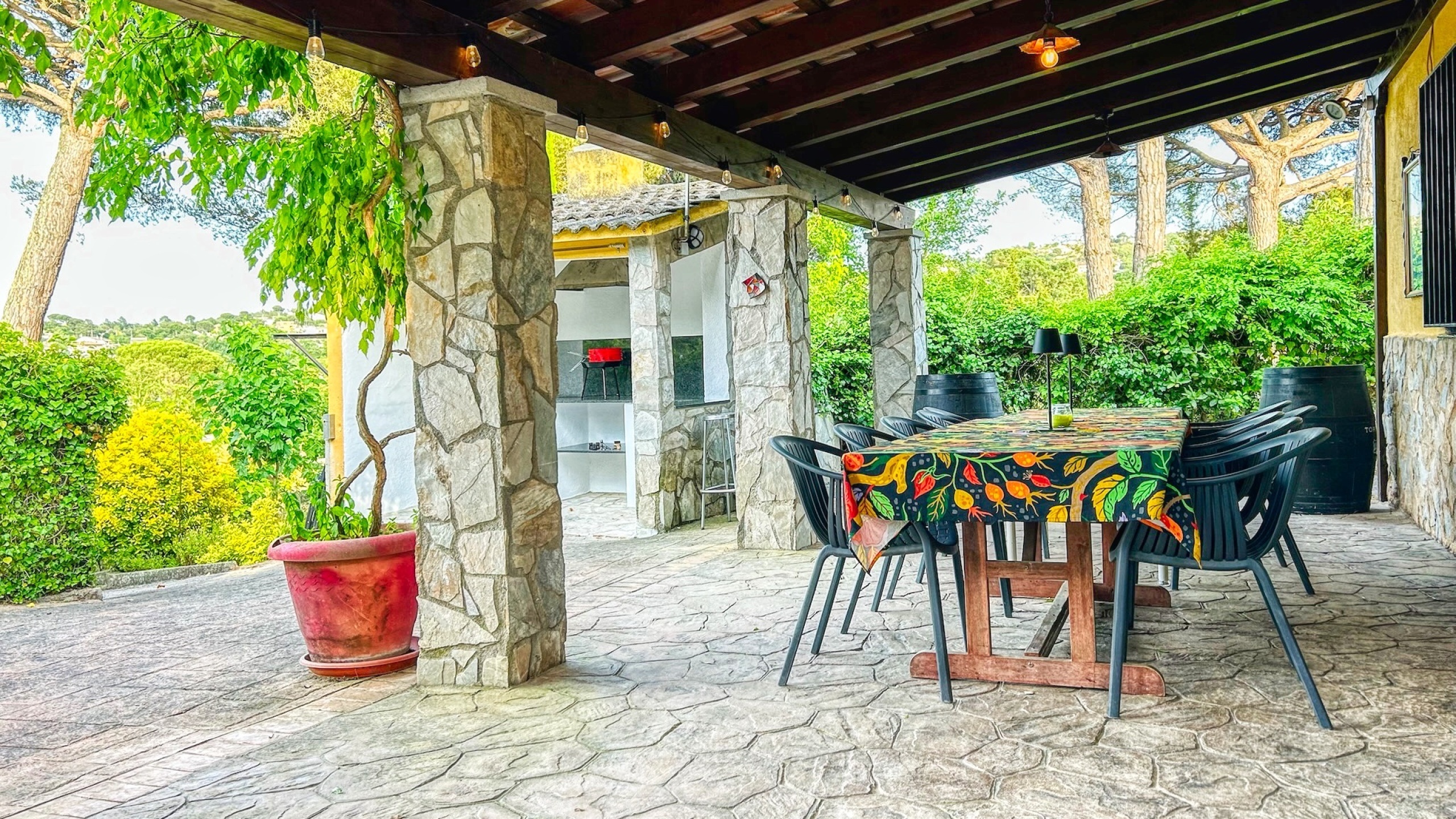 Holiday villas Costa Brava Spain - Villa Iako - Terrace