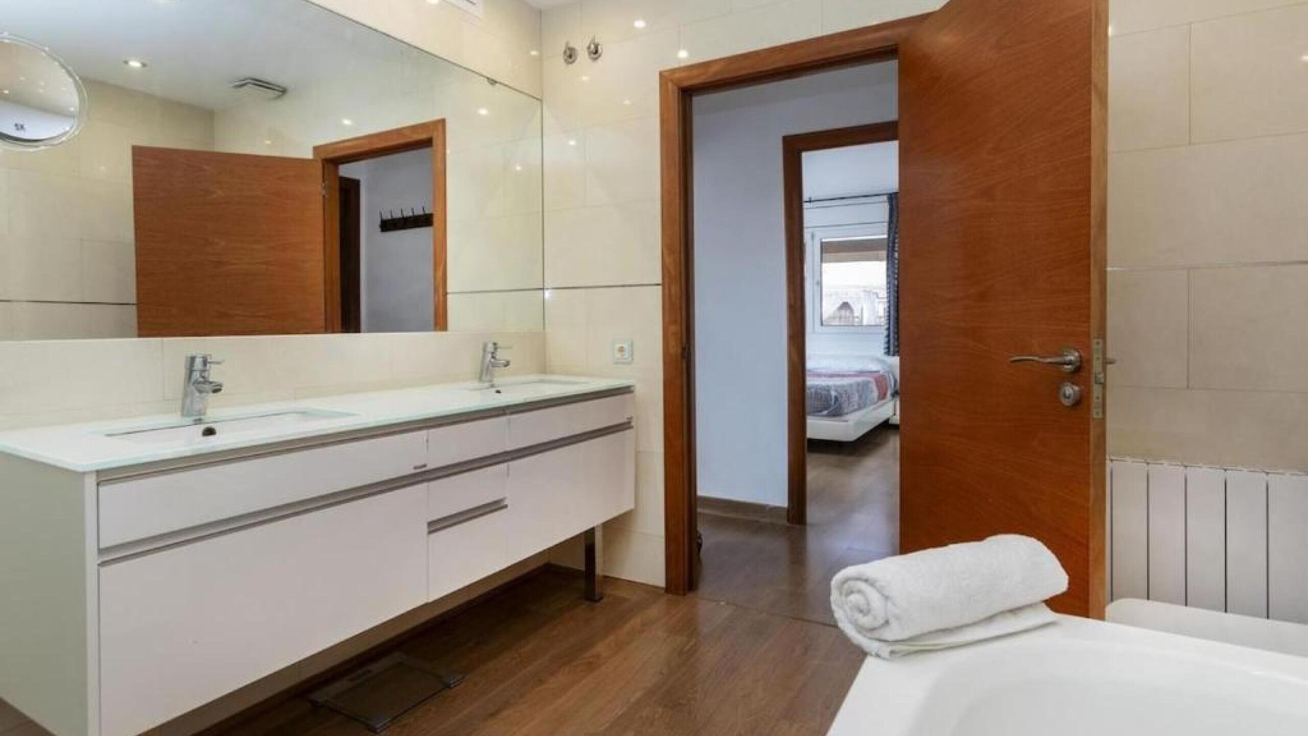 Holiday villas Costa Brava Spain - Villa Soleia - Bathroom