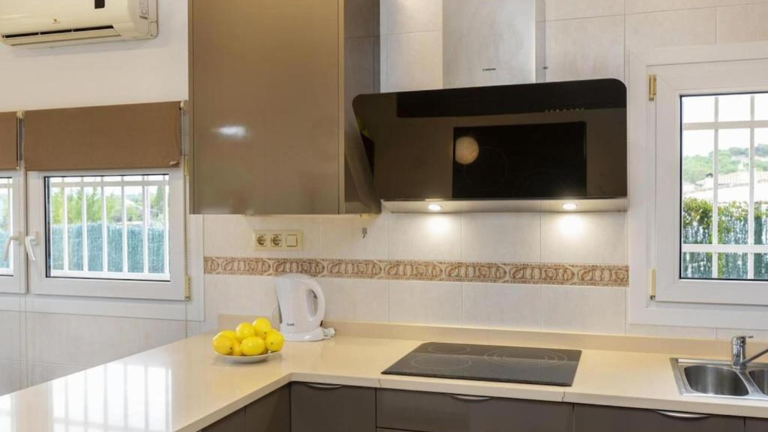 Holiday villas Costa Brava Spain - Villa Soleia - Kitchen