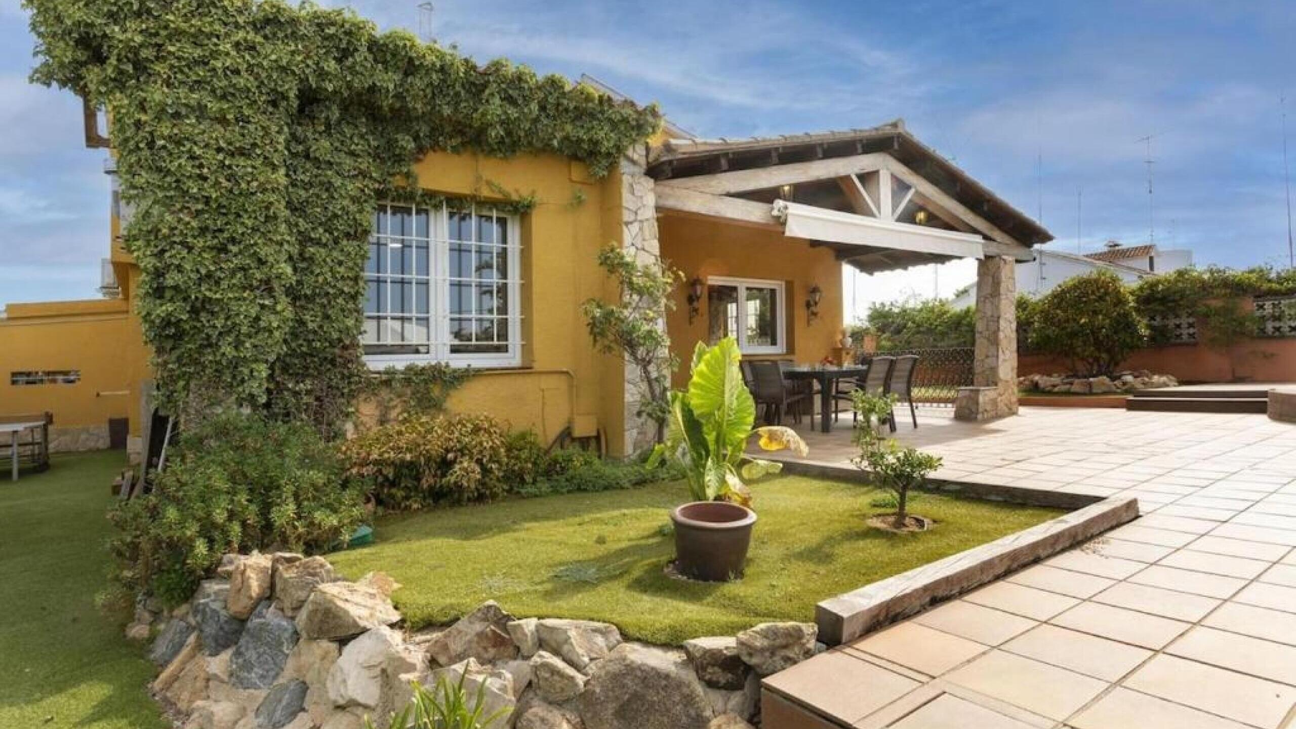 Holiday villas Costa Brava Spain - Villa Soleia - Villa outside