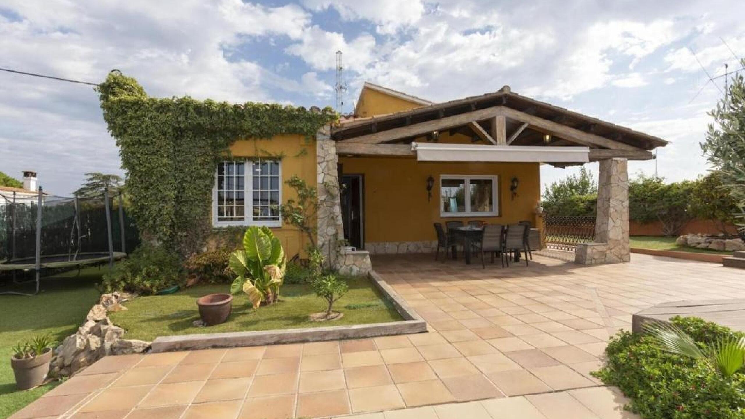 Holiday villas Costa Brava Spain - Villa Soleia - Villa outside