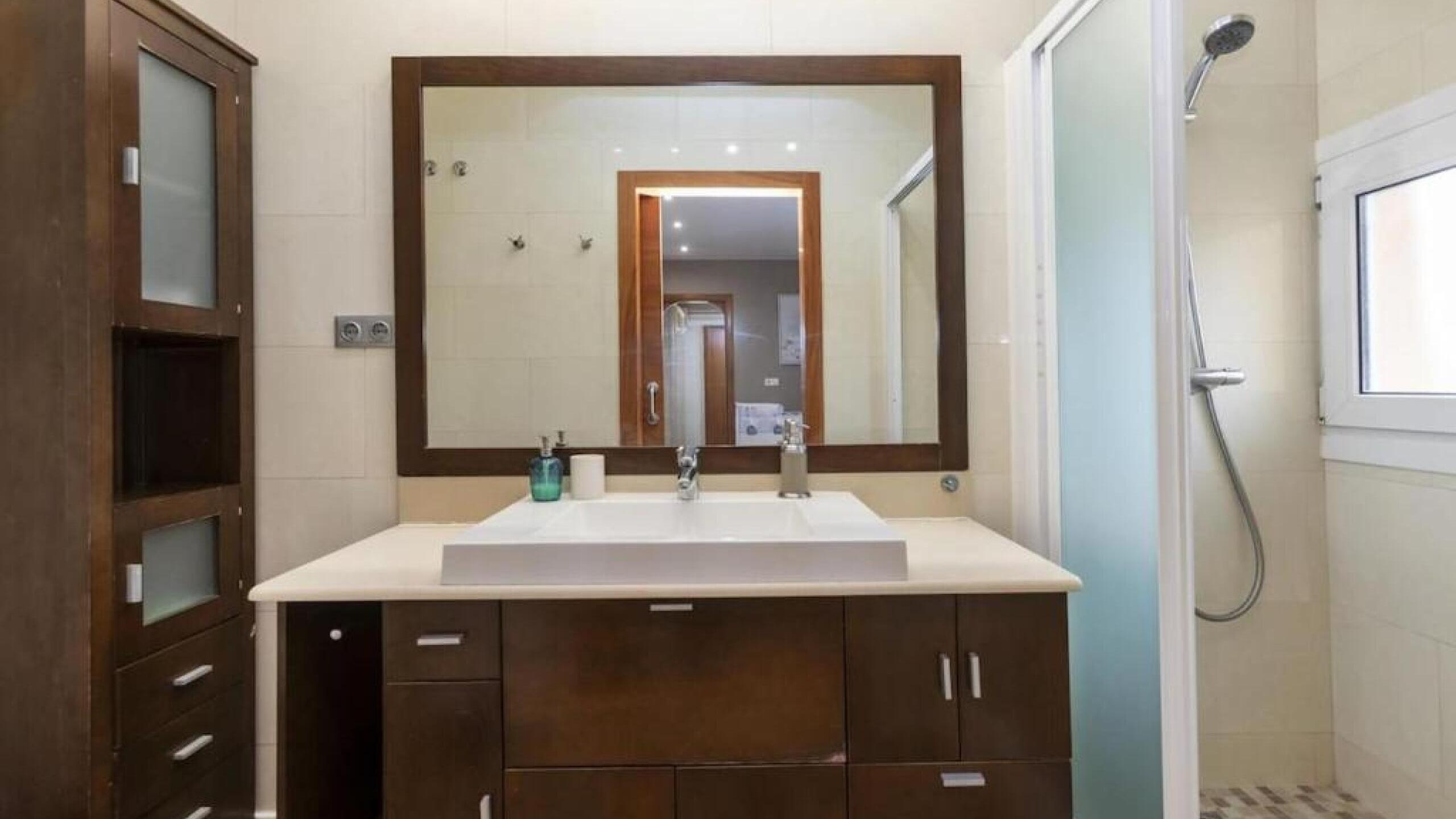 Holiday villas Costa Brava Spain - Villa Soleia - Bathroom