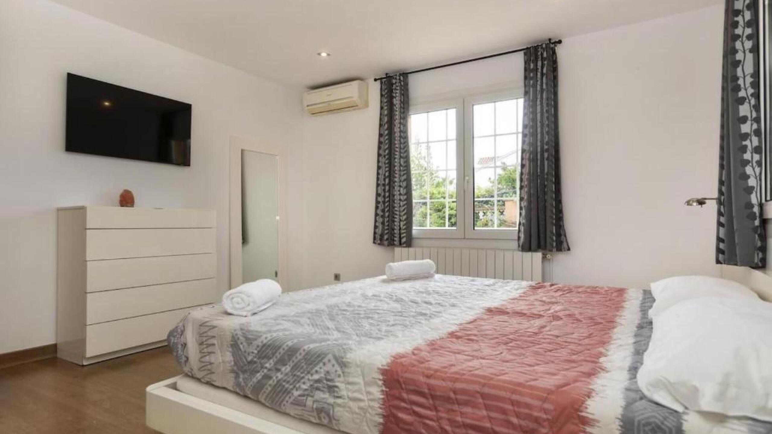 Holiday villas Costa Brava Spain - Villa Soleia - Bedroom