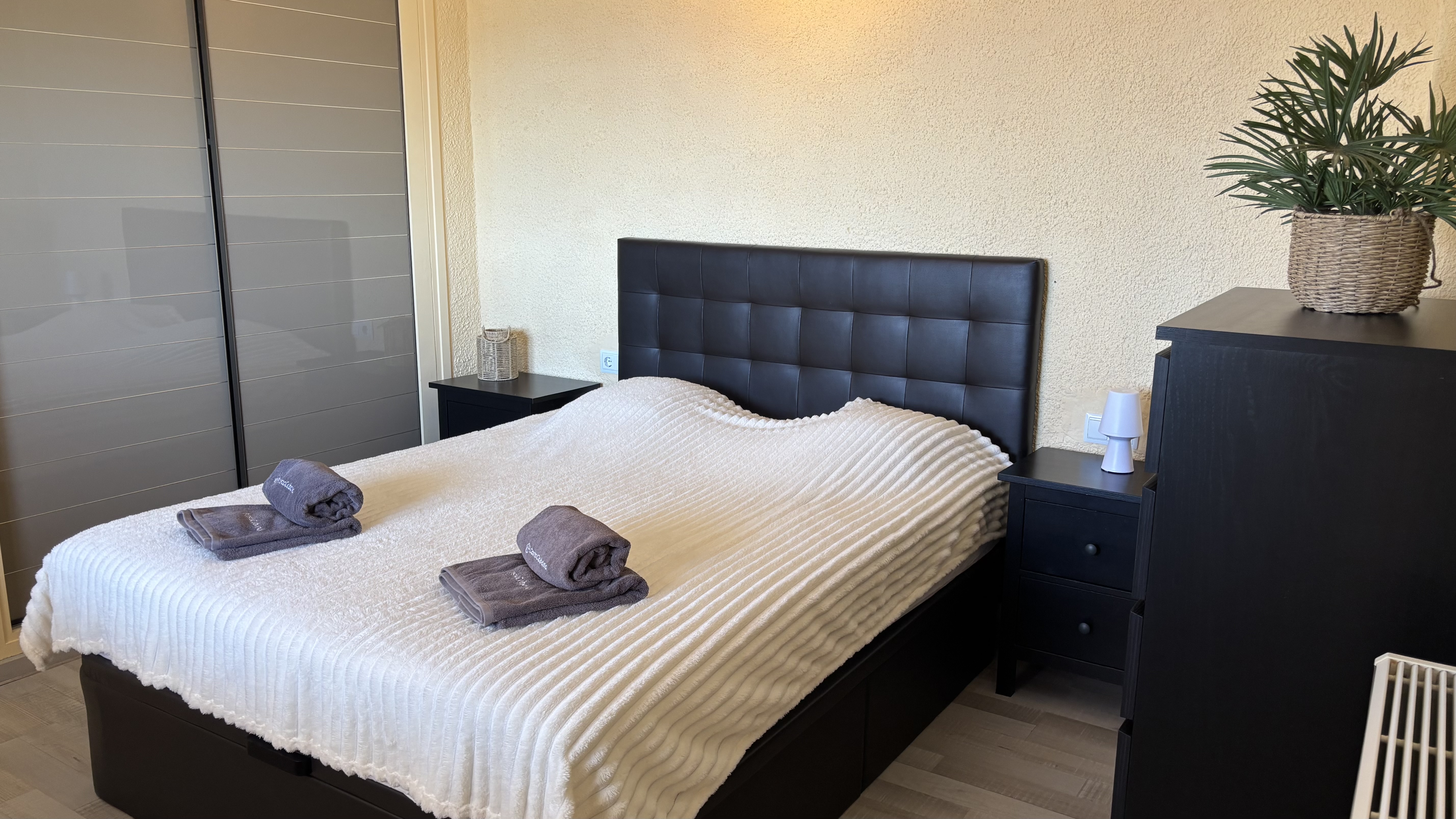 Holiday villas Costa Brava Spain - Villa VistaMar - 