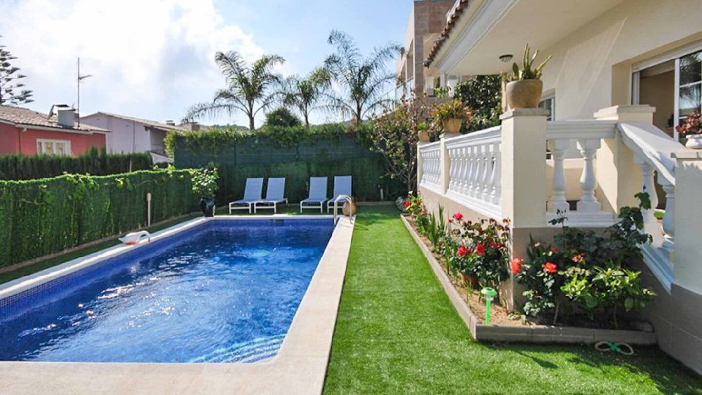 Holiday villas Costa Brava Spain - Villa Mercedes Fenals - 