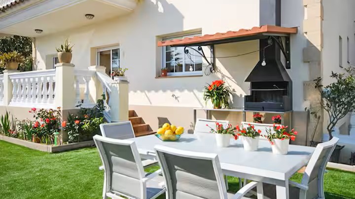 Holiday villas Costa Brava Spain - Villa Mercedes Fenals - 
