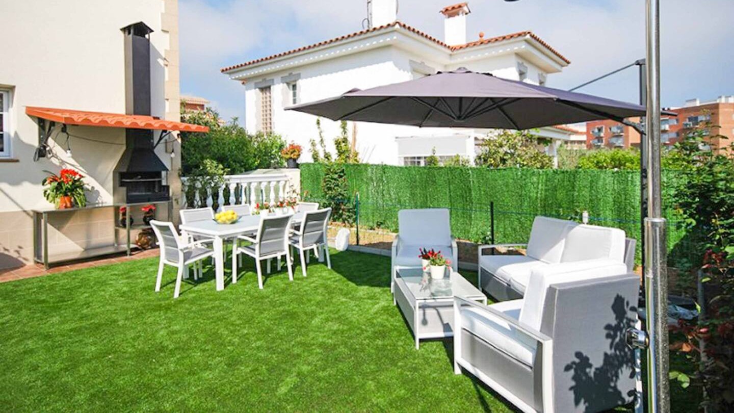 Holiday villas Costa Brava Spain - Villa Mercedes Fenals - 