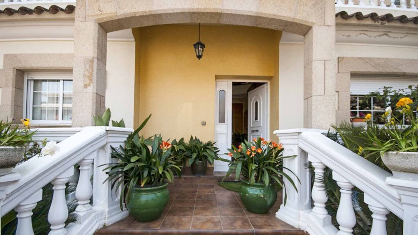 Holiday villas Costa Brava Spain - Villa Mercedes Fenals - 