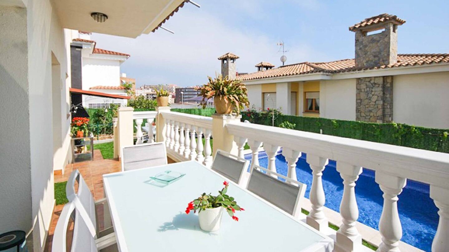 Holiday villas Costa Brava Spain - Villa Mercedes Fenals - 