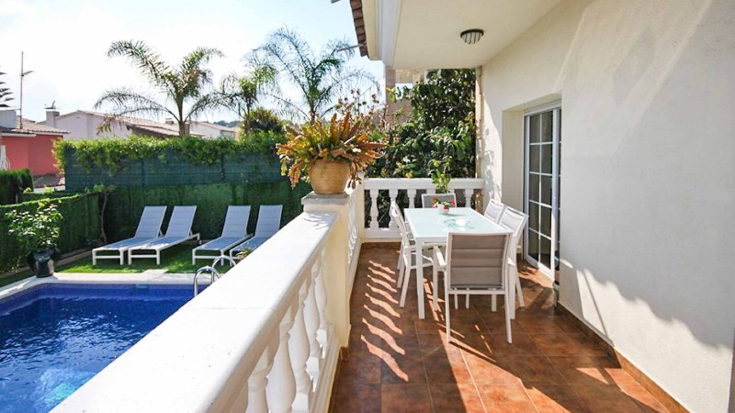 Holiday villas Costa Brava Spain - Villa Mercedes Fenals - 